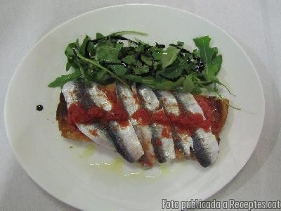 Coca de sardines